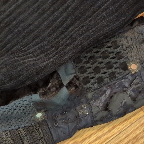 Vintage Minnie's Closet chenille sweater with mirror accents, made in India, M - Picture 3 of 5